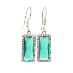 Сережки з платиновим покриттям 850 проби з зеленими та білими кристалами 11,16 карат