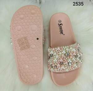 Шльопанці жіночі