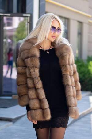 шуба жіноча з куниці