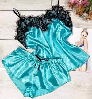 Атласна піжама