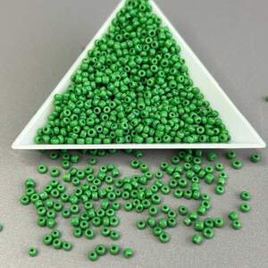 #6/0 Бисер китайский крупный, 450 г - изумрудный темный матовый (ТТ-82)