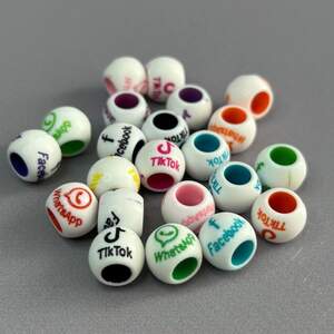 (20 г) Пластиковые бусины Tik-Tok 9х11мм (прим. 23 шт) - Микс белый