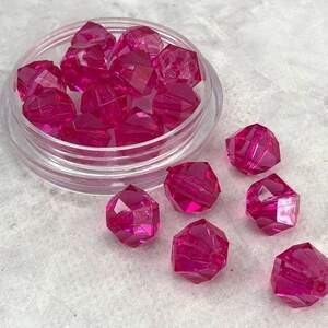(20 грамм) Ø14 мм Бусины граненые пластик #3365/163 - малиновый прозрачный