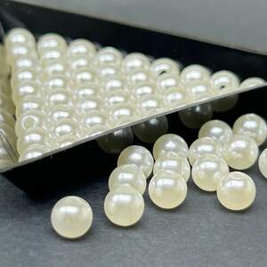 (20 грамм) Бусины пластик Ø6мм - айвори перламутр