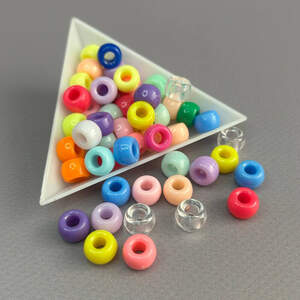 (20 грамм) Бусины пластик бочонок 6х9мм, Цвет - микс