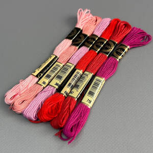 (6 шт по 8м) Набор мулине Airo (нитки для вышивания) - красный микс 2 (3716-718)