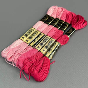 (6 шт по 8м) Набор мулине Airo (нитки для вышивания) - розовый микс (605-600)