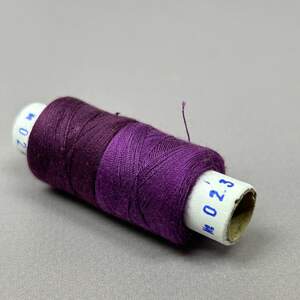 023/024 Нитки в катушках 40/2 , половинки (катушка 2х75м)