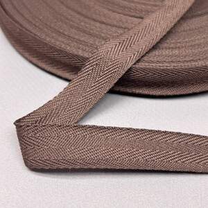 1,5 см Киперная лента (синтетическая) - коричневый 1,5 см Киперная лента (синтетическая) - коричневый