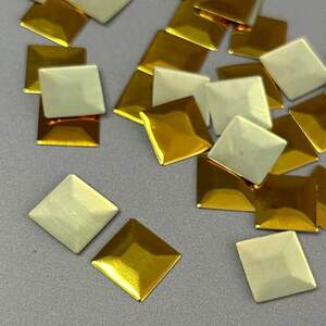 10г - Металлостразы термоклеевые, квадрат 13 мм - золото желтое