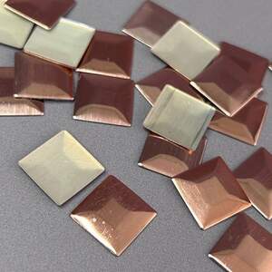 10г - Металлостразы термоклеевые, квадрат 13 мм - розовый