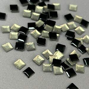 10г - Металлостразы термоклеевые, квадрат 5 мм - черный