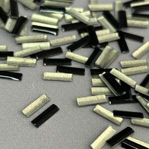 10г - Металлостразы термоклеевые, прямоуголник 3х10 мм - черный