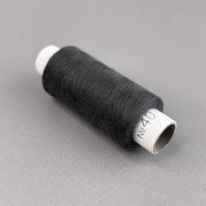 141 Нитки в катушках, швейные 100 полиэстер 40/2 (боб 200м) 141 Нитки в катушках, швейные 100 полиэстер 40/2 (боб 200м)