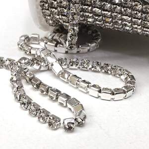 1м - Стразовая цепь SS10 (2,8 мм), Кристалл в серебре