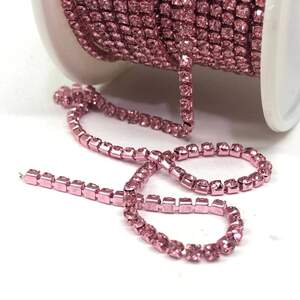 1м - Стразовая цепь SS6 (2мм), Розовый
