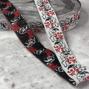 2 см Тесьма с украинским орнаментом - белая с красным