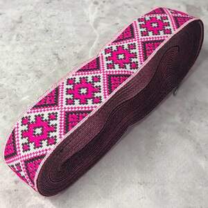 2,5 см Тесьма национальная - малиновый орнамент