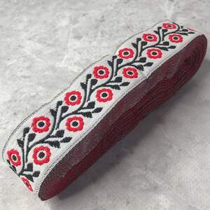 2,5 см Тесьма национальная - цветы на белом 2,5 см Тесьма национальная - цветы на белом