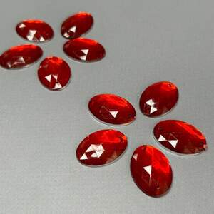 20 шт - Стразы акриловые пришивные 18х25 мм, красный