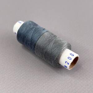 200/260 Нитки в катушках 40/2 , половинки (катушка 2х75м)
