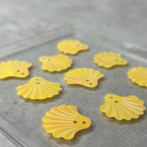 20мм Пайетка ракушка 5г - желтая с переливом
