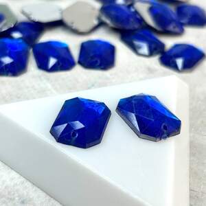 25 шт - Стразы акриловые пришивные 12х17 мм, синий электрик