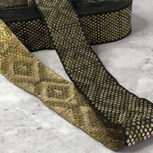 3,3 см Тесьма с украинским орнаментом - черная с золотом