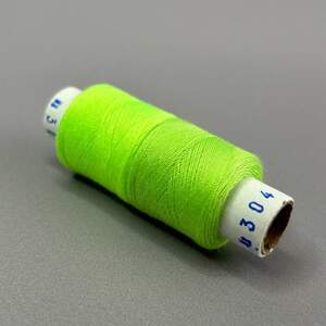 304/318 Нитки в катушках 40/2 , половинки (катушка 2х75м)