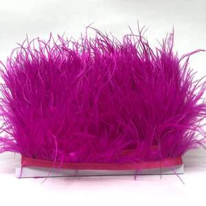 50 см - Перья страуса на ленте 8-10 см - фуксия