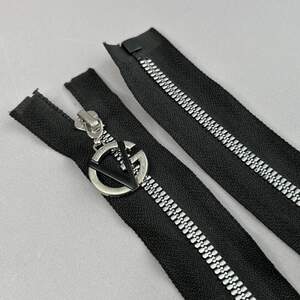 75 см-тракторная молния Т5 с декоративным пуллером - черная с серебром