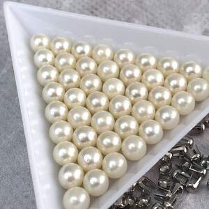 D-6 мм (100 шт) Пробивные бусины на заклепках - айвори-перламутр