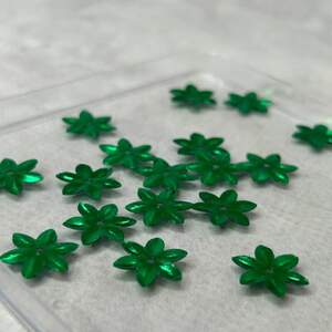 Ø12мм Пайетка цветочек грани 5г - зеленый