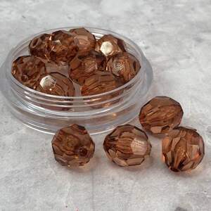 Ø16 мм Бусина граненая пластик - коньячный прозрачный