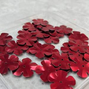 Ø20мм Пайетка граненая цветочек 5г - красный