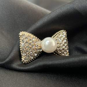 Брошь Бант с бусиной, 34 мм металл - золото