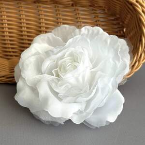 Брошь цветок Роза 10 см, ткань - белый
