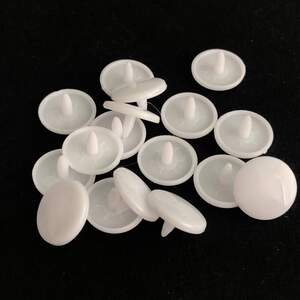 Кнопка пластиковая 12мм Белая К (1440шт.) (00895)