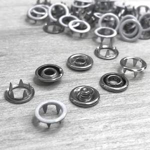 Кнопка трикотажная Baby 9,5мм Белый (50шт.) (212223) Кнопка трикотажная Baby 9,5мм Белый (50шт.) (212223)