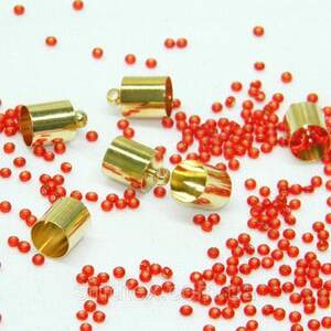 Колпачок, концевик для бисерного жгута или шнура. D-8мм, золото Колпачок, концевик для бисерного жгута или шнура. D-8мм, золото