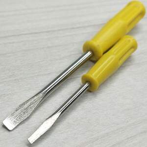 Комплект отверток для швейной машины - 2шт Комплект отверток для швейной машины - 2шт