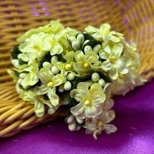 Лютики, букет 12 цветков - светло желтый