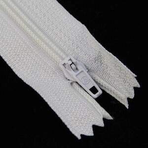 Молния Т-3 18см Юбка (100шт) Белая Молния Т-3 18см Юбка (100шт) Белая