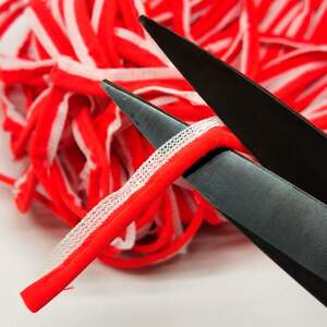 На отрез кратно 1 м. лента кант вшивной светоотражающий оранжевый На отрез кратно 1 м. лента кант вшивной светоотражающий оранжевый