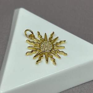 Подвеска Солнце гиппоаллергенный сплав 20 мм - лимонное золото