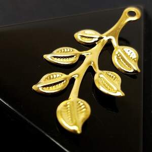 Подвеска Ветка 19х36 мм, цвет Лимонное золото