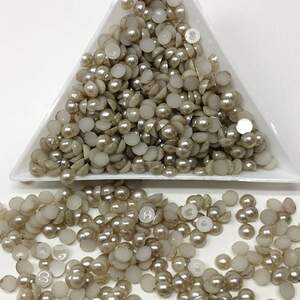 Полубусины перламутровые 4мм, 10 гр/уп цвет - 3 Полубусины перламутровые 4мм, 10 гр/уп цвет - 3