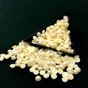 Полубусины перламутровые 6 мм, 20 гр/уп цвет - Бежевый Полубусины перламутровые 6 мм, 20 гр/уп цвет - Бежевый