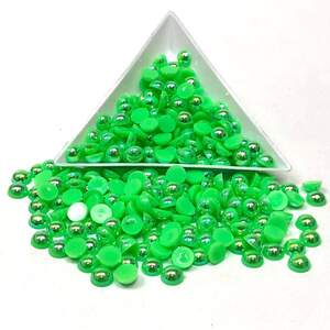 Полубусины перламутровые 6 мм, 20 гр/уп цвет - салатовый с АВ покрытием - А21 Полубусины перламутровые 6 мм, 20 гр/уп цвет - салатовый с АВ покрытием - А21