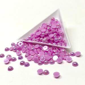 Полубусины перламутровые 6 мм, 20 гр/уп цвет - фиалковый с АВ покрытием - А11 Полубусины перламутровые 6 мм, 20 гр/уп цвет - фиалковый с АВ покрытием - А11